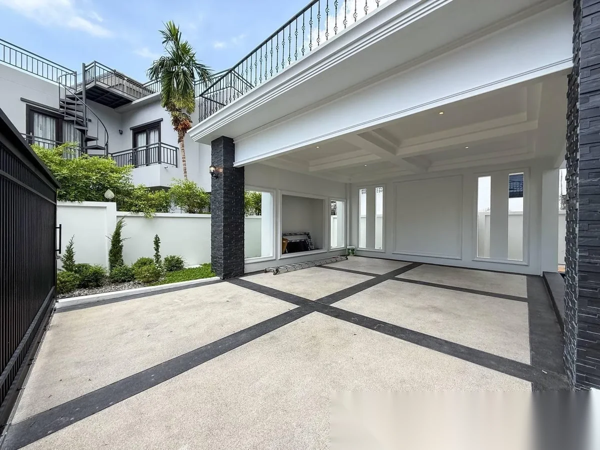 4 Bedroom Villa for sale · Pool View — photo 5