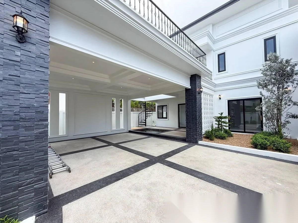 4 Bedroom Villa for sale · Pool View — photo 6