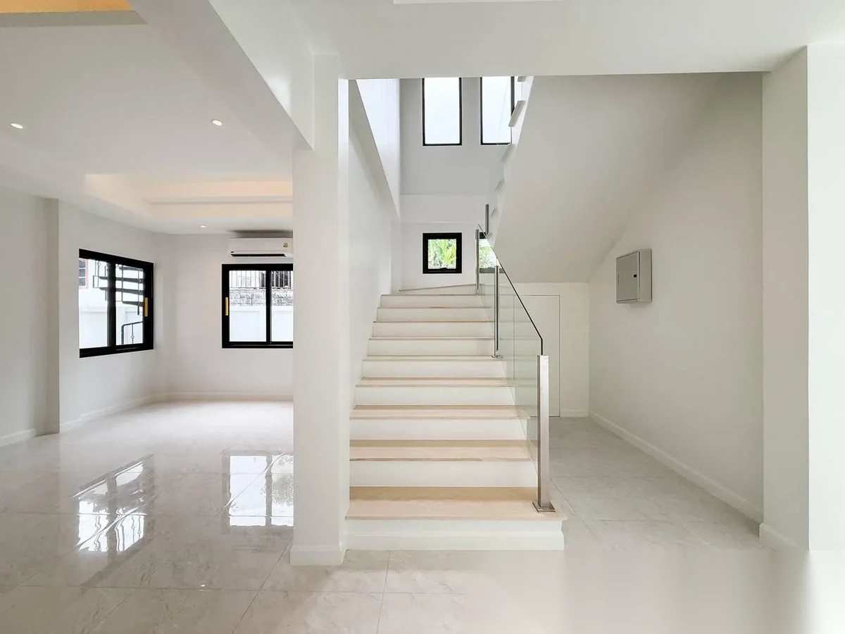 4 Bedroom Villa for sale · Pool View — photo 17