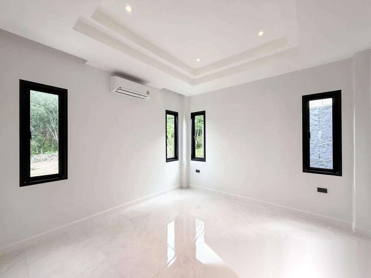 4 Bedroom Villa for sale · Pool View — photo 32