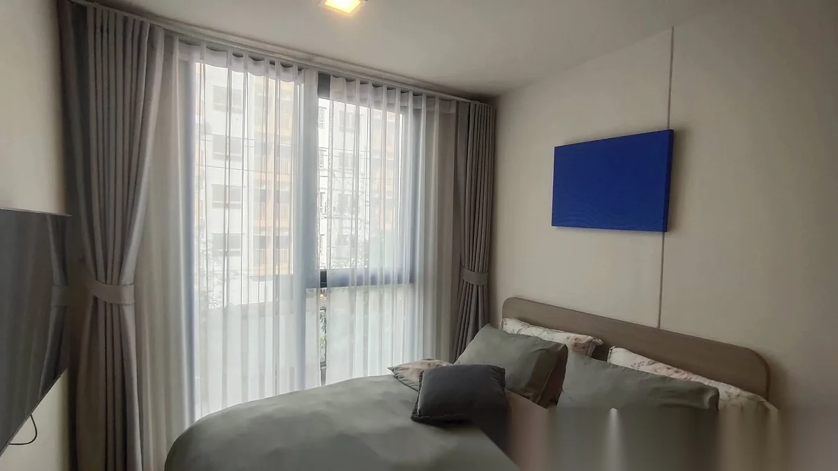 Апартаменты 1BR в ЖК The Base Rise · Вичит · Вид на бассейн — фото 2