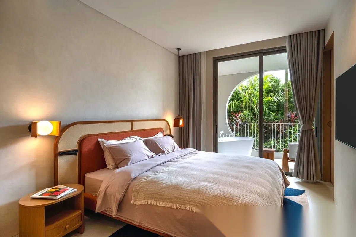 1 Bedroom Apartment for sale at The Standard Residences complex · Choeng Thale · Pool View — photo 3