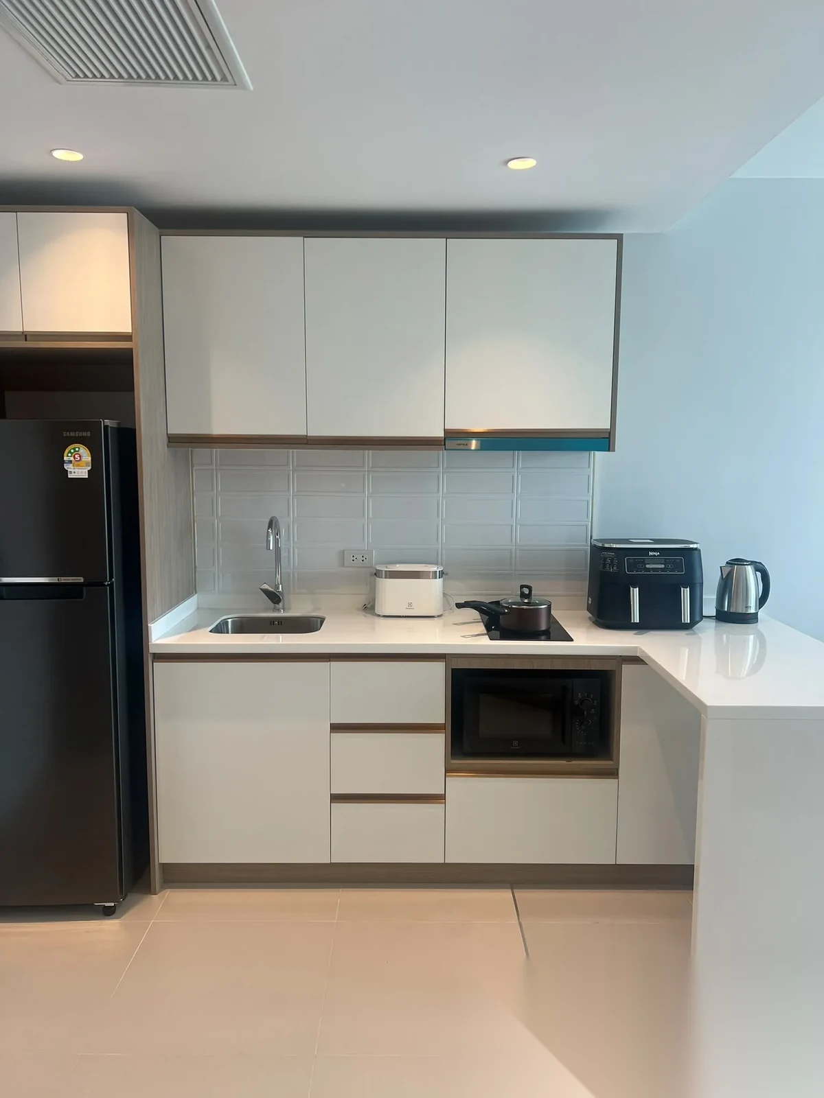 Апартаменты 1BR в ЖК The City Phuket · Кату · Выход к бассейну — фото 3