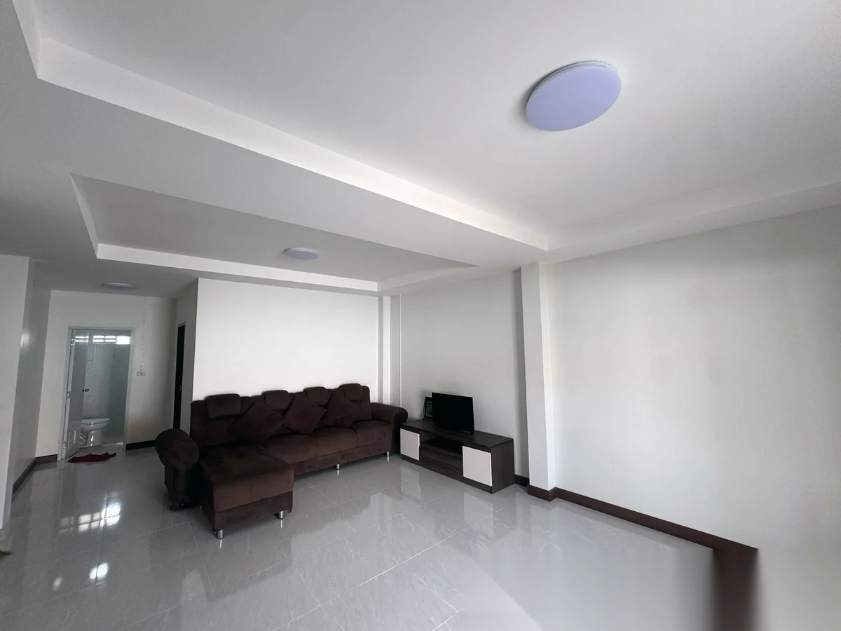 4 Bedroom Townhouse for rent at Spacious 4 Bedroom Double-Storey Townhouse Near ISP School complex · Rawai — photo 2