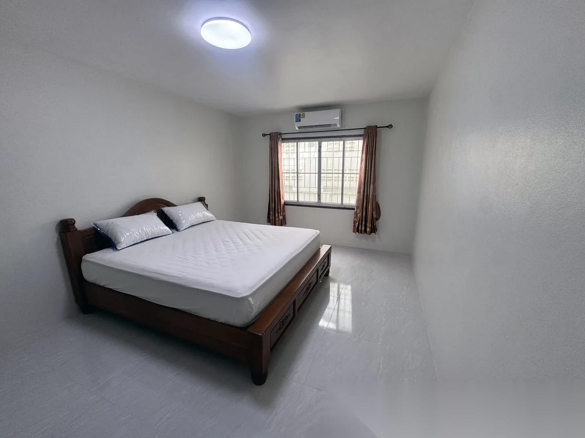4 Bedroom Townhouse for rent at Spacious 4 Bedroom Double-Storey Townhouse Near ISP School complex · Rawai — photo 9