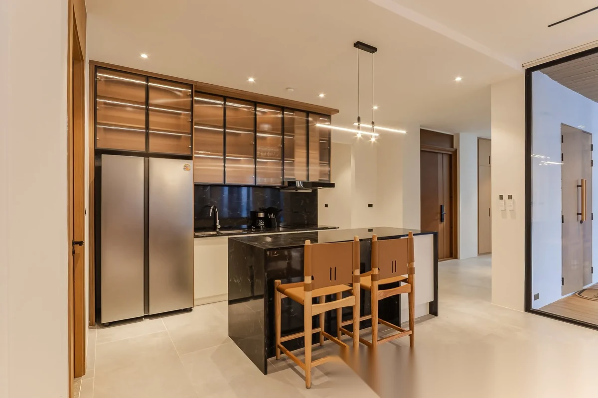 4 Bedroom Villa for rent · Si Sunthon · Pool View — photo 9