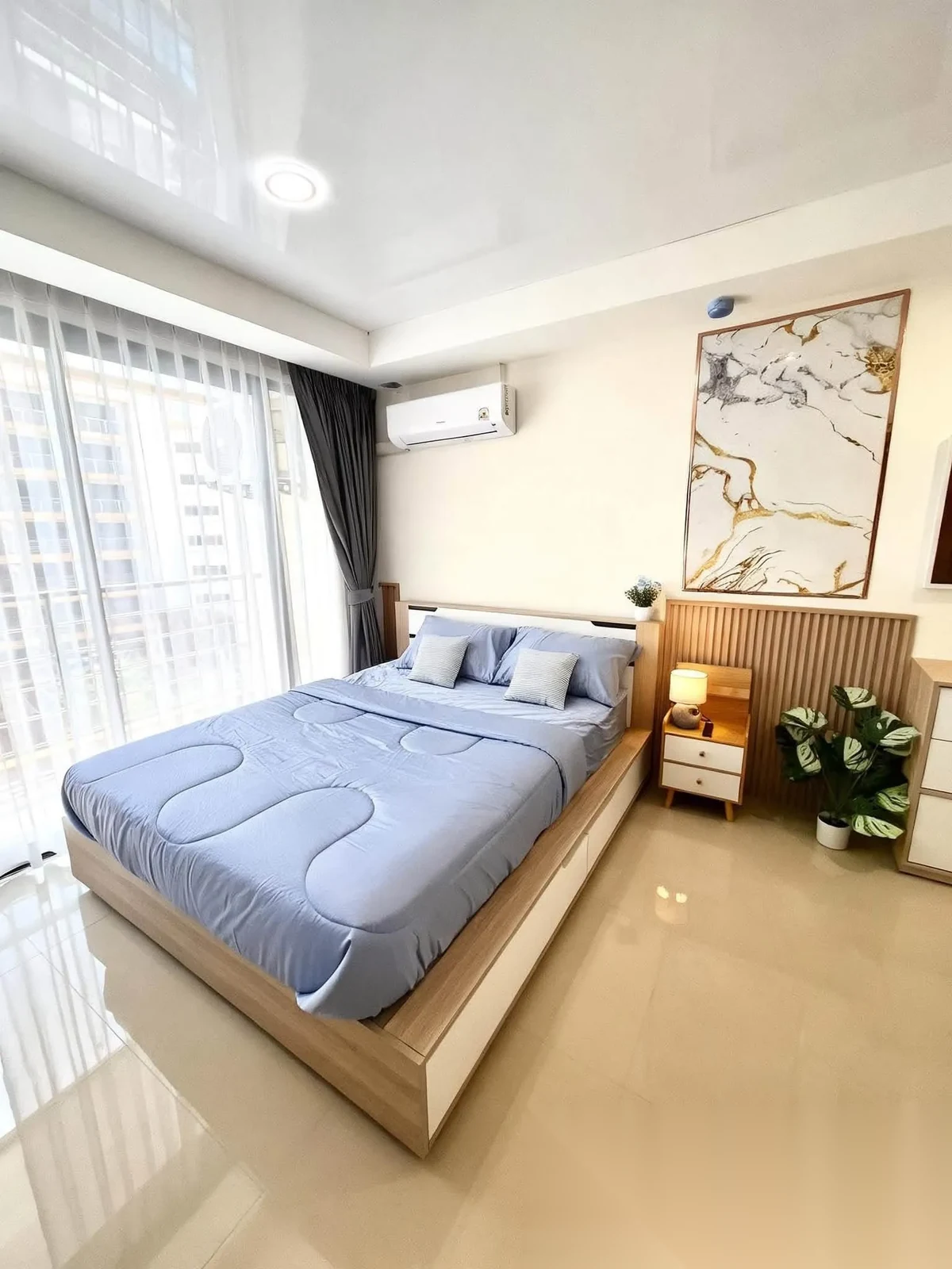 Апартаменты 1BR в ЖК 777 Beach Condo · Май Као · Вид на бассейн — фото 9