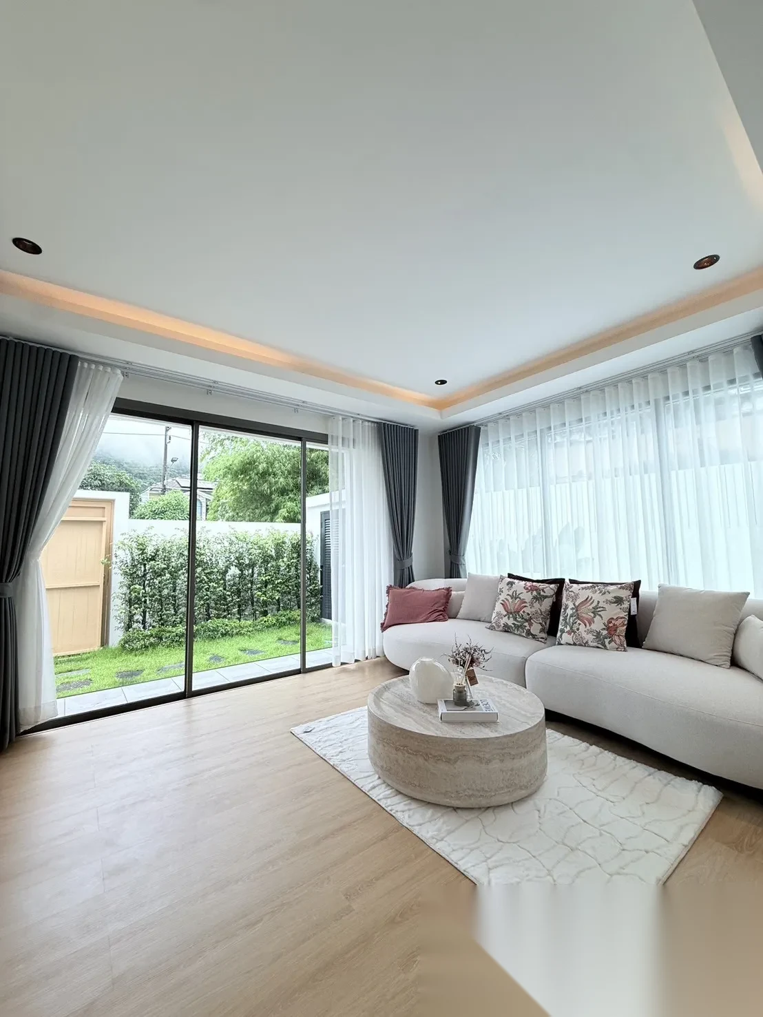 3 Bedroom House for sale · Garden View — photo 2