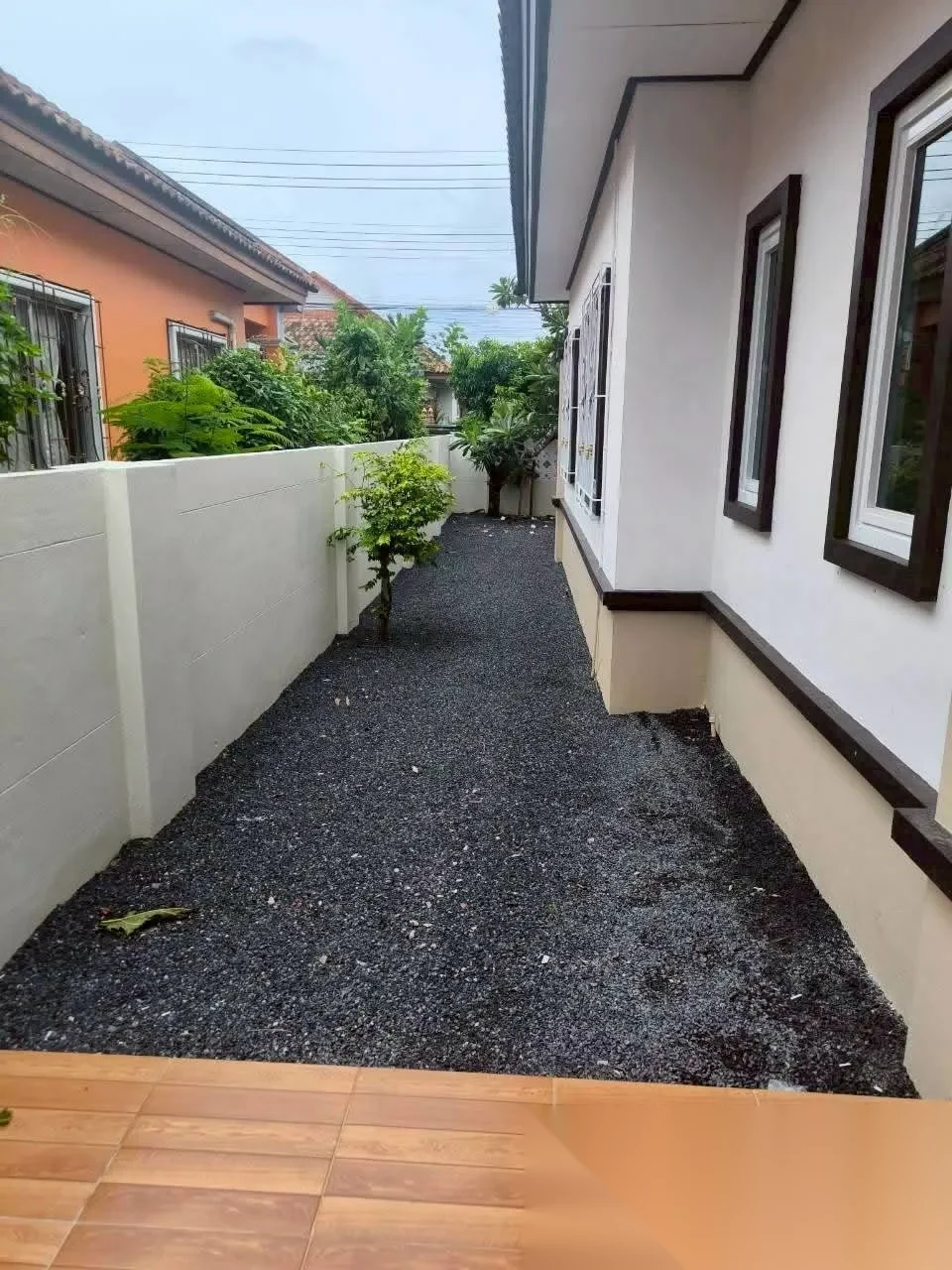 3 Bedroom House for sale at Phanason Park Ville 3 (Baan Lipon) complex · Si Sunthon · Garden View — photo 8