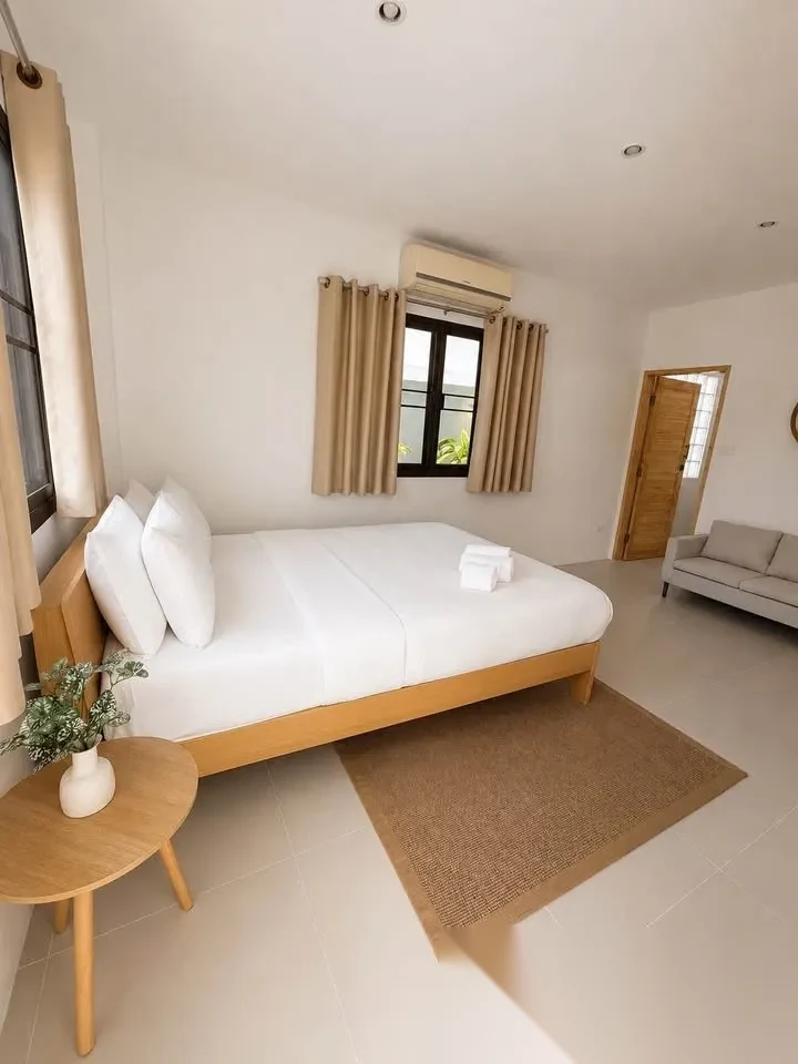 3 Bedroom Villa for rent · Si Sunthon · Pool View — photo 3