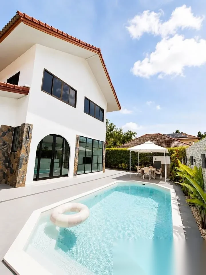 3 Bedroom Villa for rent · Si Sunthon · Pool View — photo 4