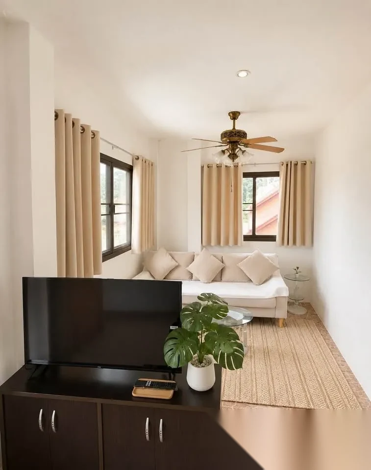 3 Bedroom Villa for rent · Si Sunthon · Pool View — photo 9