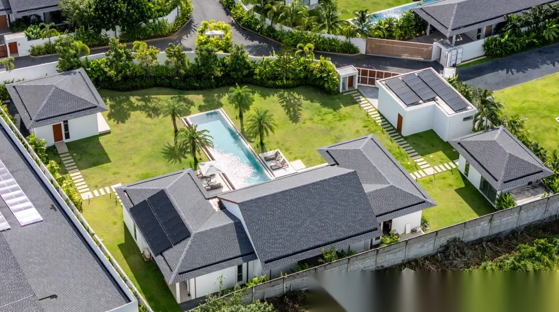 5 Bedroom Villa for rent at 1859 Estate complex · Si Sunthon · Garden View — photo 2