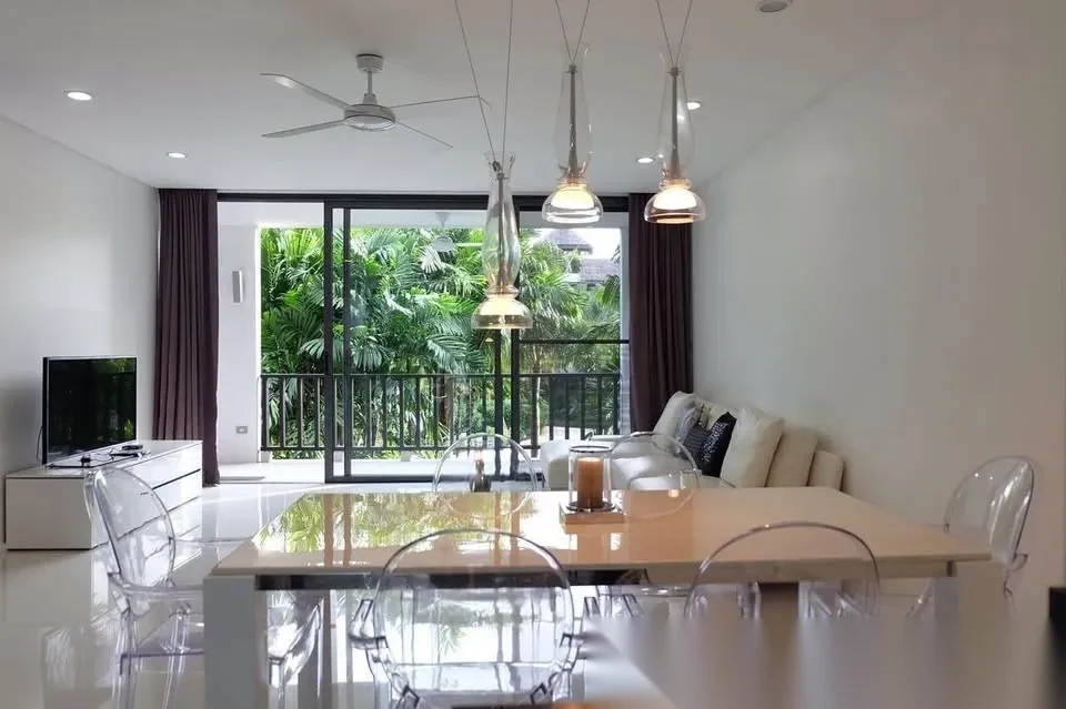 Апартаменты 2BR в ЖК Bangtao Beach Gardens · Чернг Тале / Bang Tao · Вид в сад — фото 4