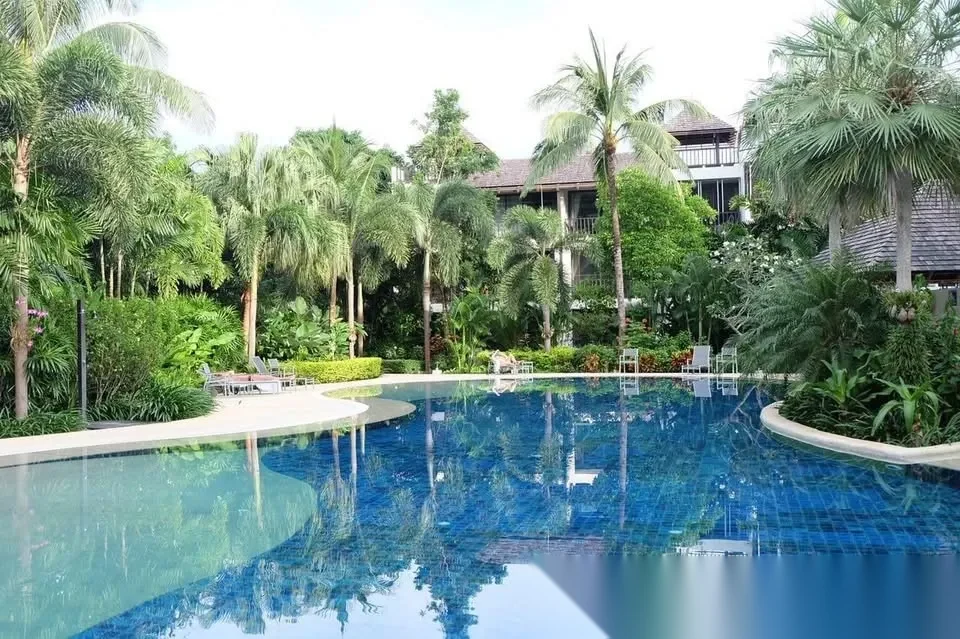 Апартаменты 2BR в ЖК Bangtao Beach Gardens · Чернг Тале / Bang Tao · Вид в сад — фото 9