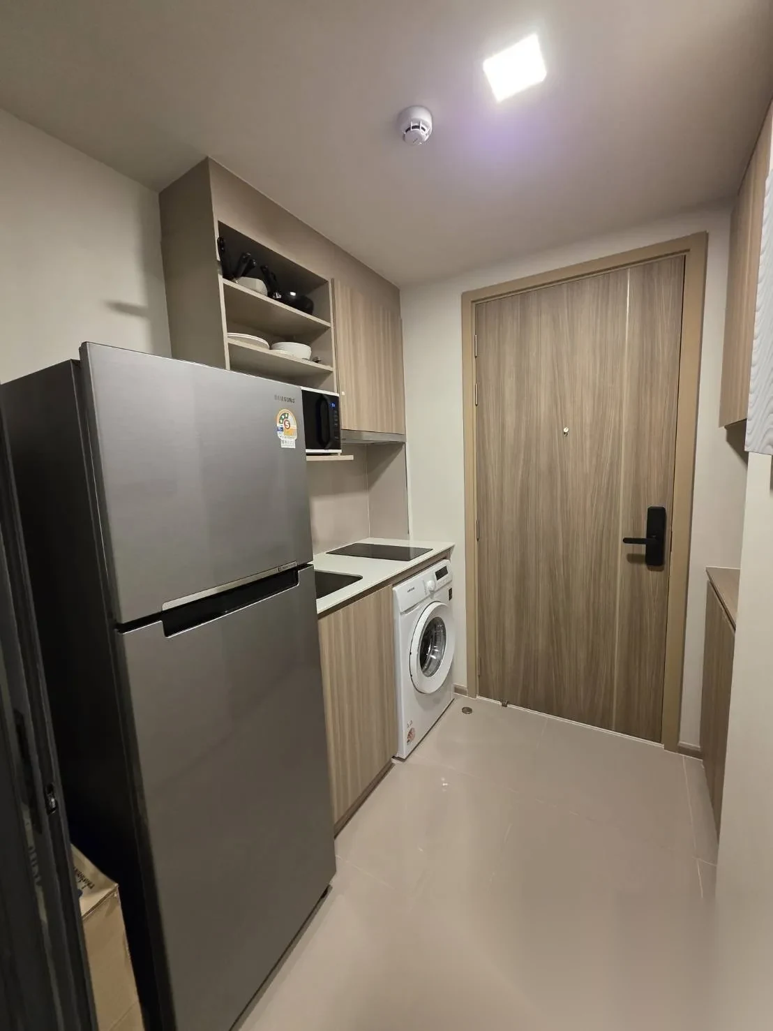 Studio Apartment for rent at The Base Rise complex · Wichit — photo 5