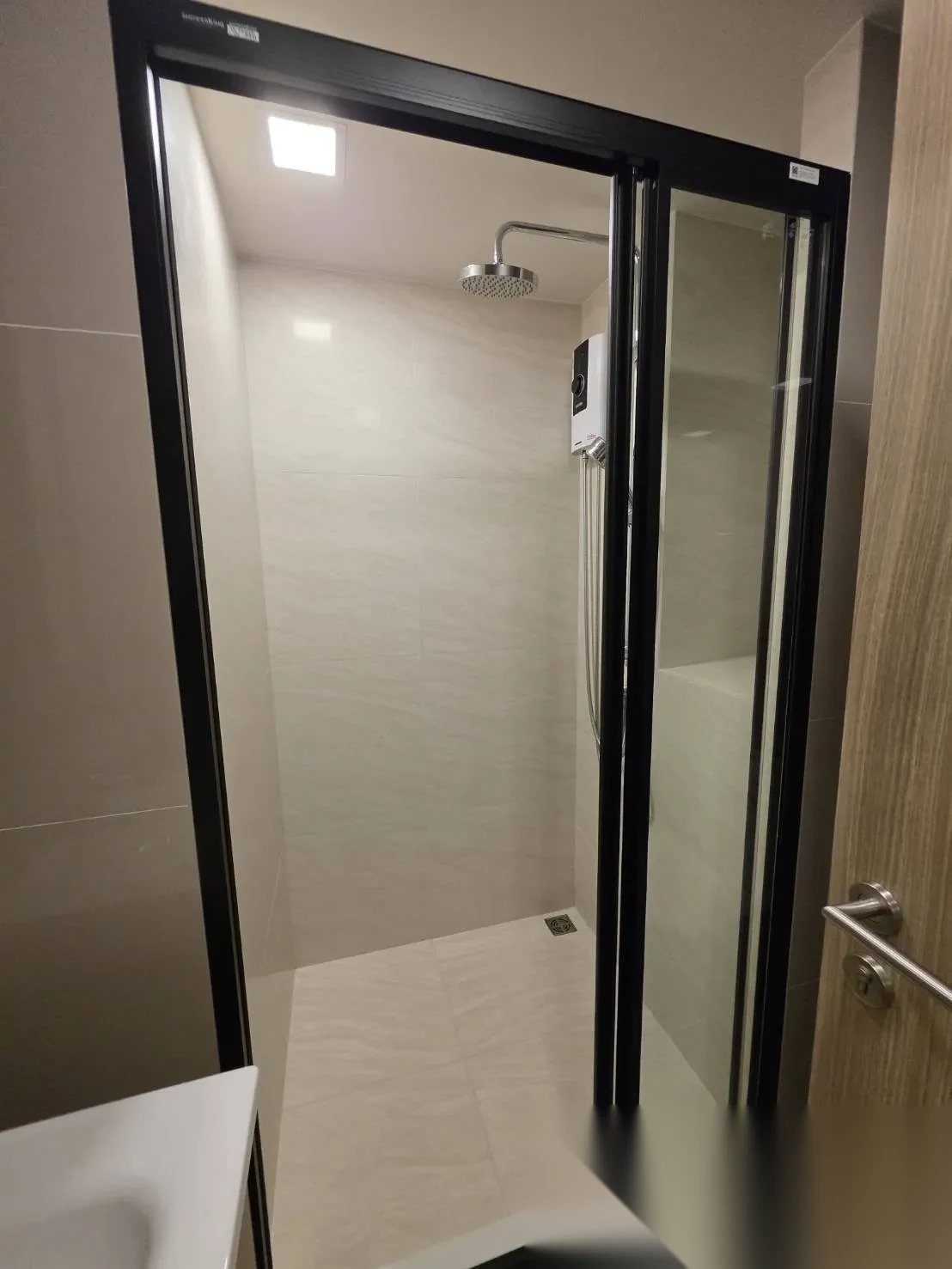 Studio Apartment for rent at The Base Rise complex · Wichit — photo 8