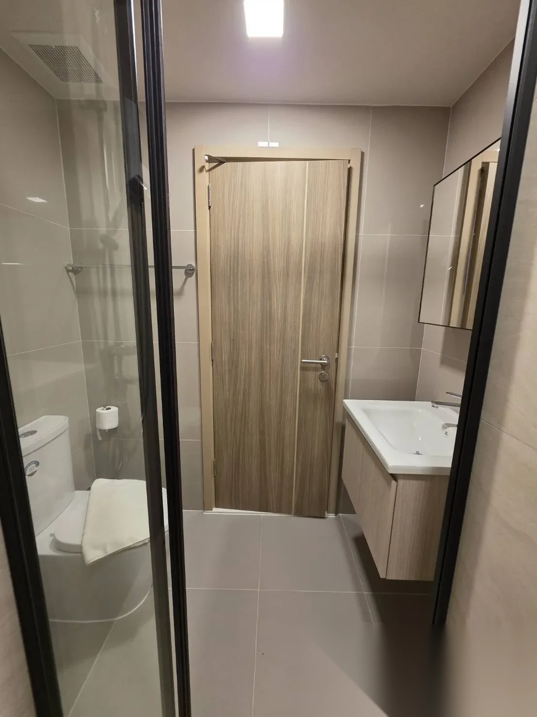 Studio Apartment for rent at The Base Rise complex · Wichit — photo 9