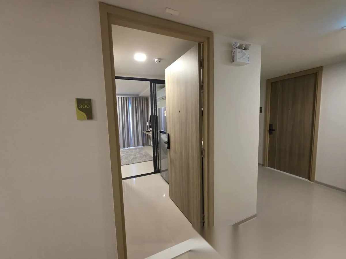 Studio Apartment for rent at The Base Rise complex · Wichit — photo 10