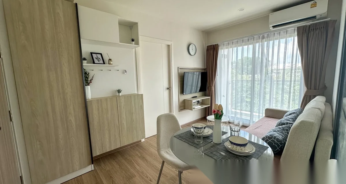 Апартаменты 1BR в ЖК Phyll Phuket by Central Pattana · Вичит · Вид в сад