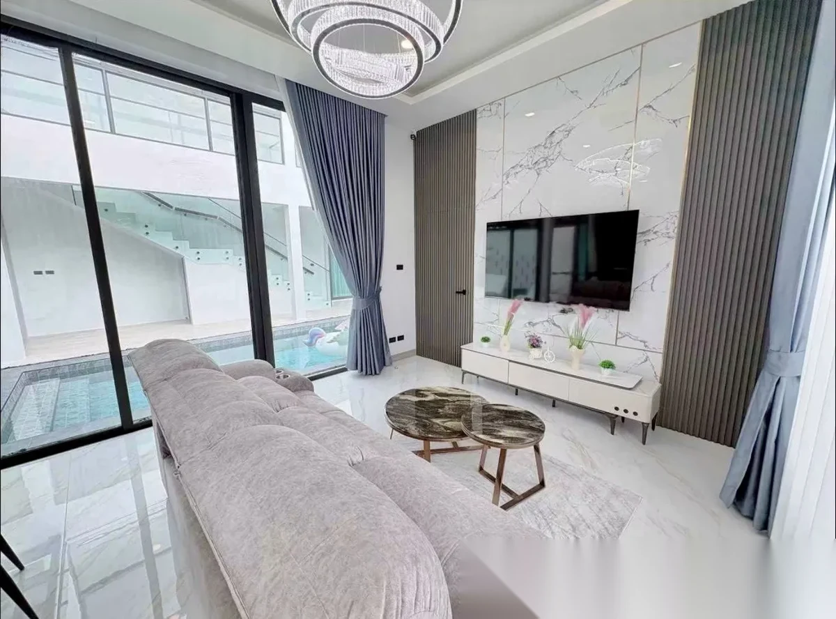 4 Bedroom Villa for rent · Chalong · Pool Access — photo 3