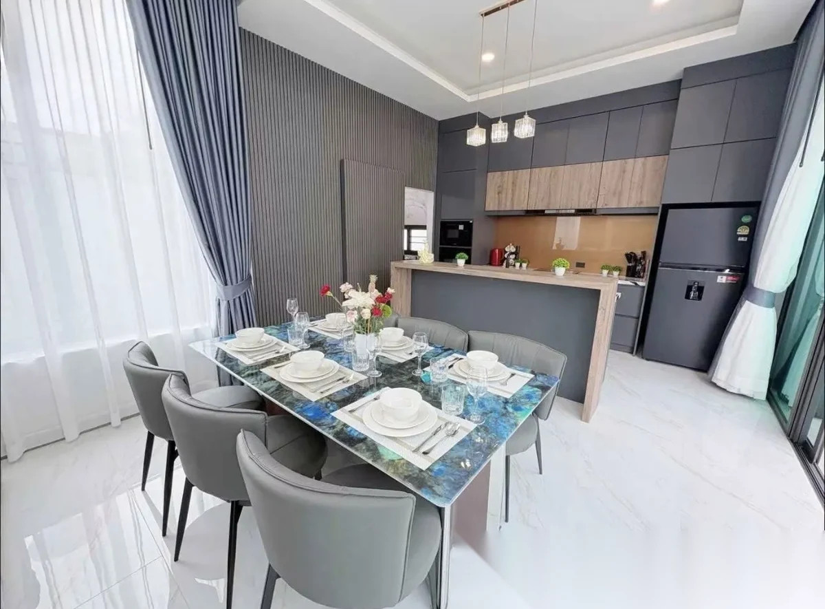 4 Bedroom Villa for rent · Chalong · Pool Access — photo 5