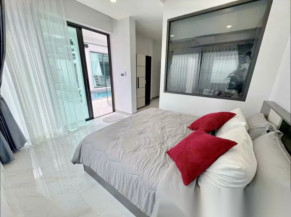 4 Bedroom Villa for rent · Chalong · Pool Access — photo 6