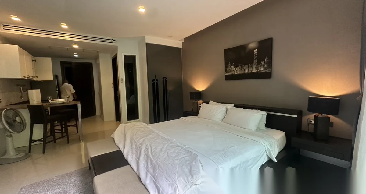 Studio Apartment for sale at The Emerald Terrace complex · Patong