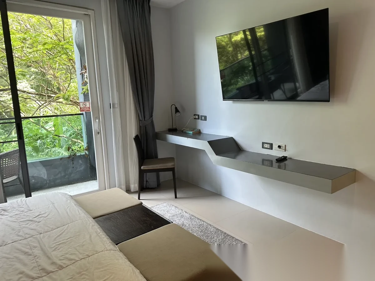 Studio Apartment for sale at The Emerald Terrace complex · Patong — photo 3