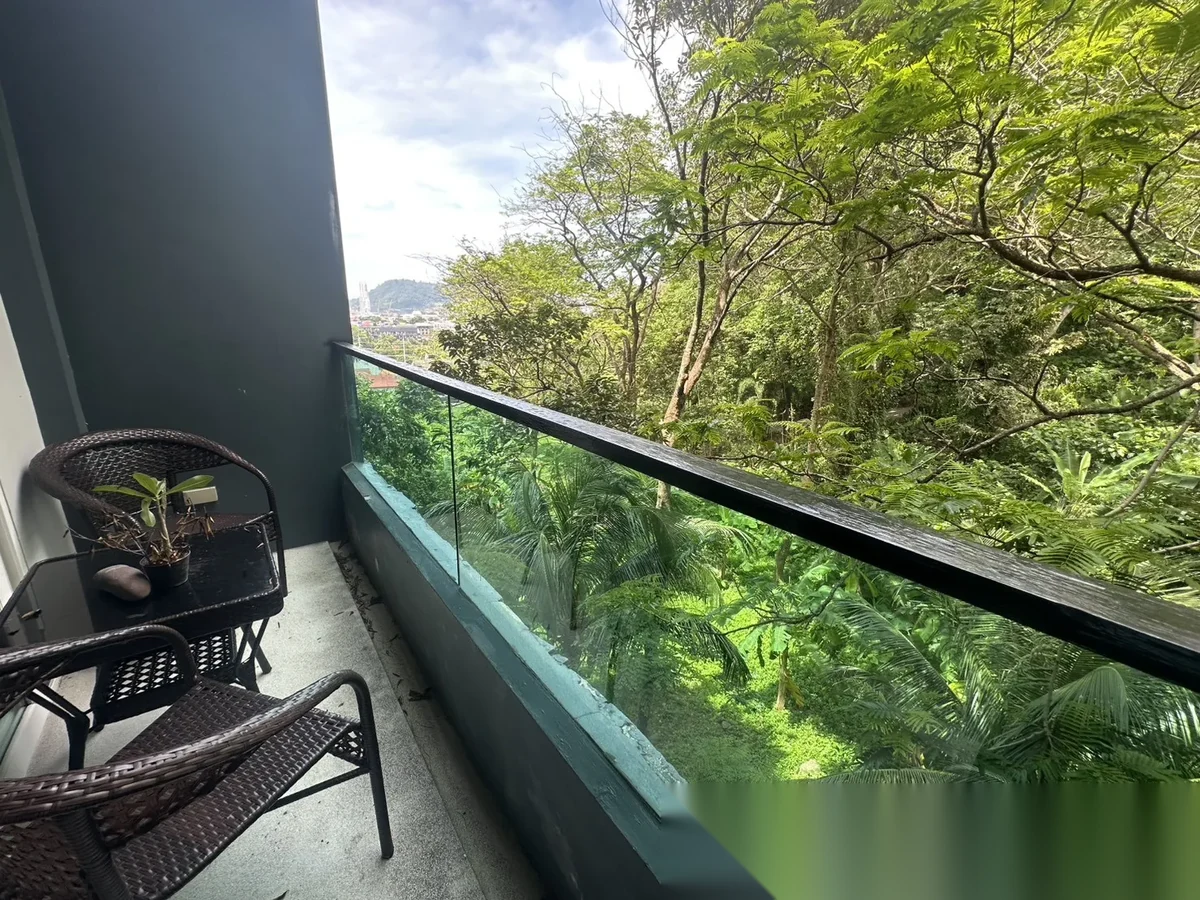 Studio Apartment for sale at The Emerald Terrace complex · Patong — photo 13