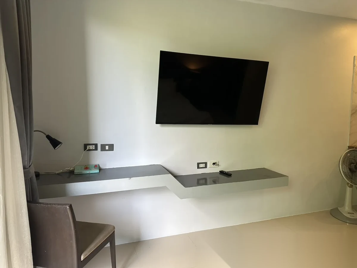 Studio Apartment for sale at The Emerald Terrace complex · Patong — photo 17