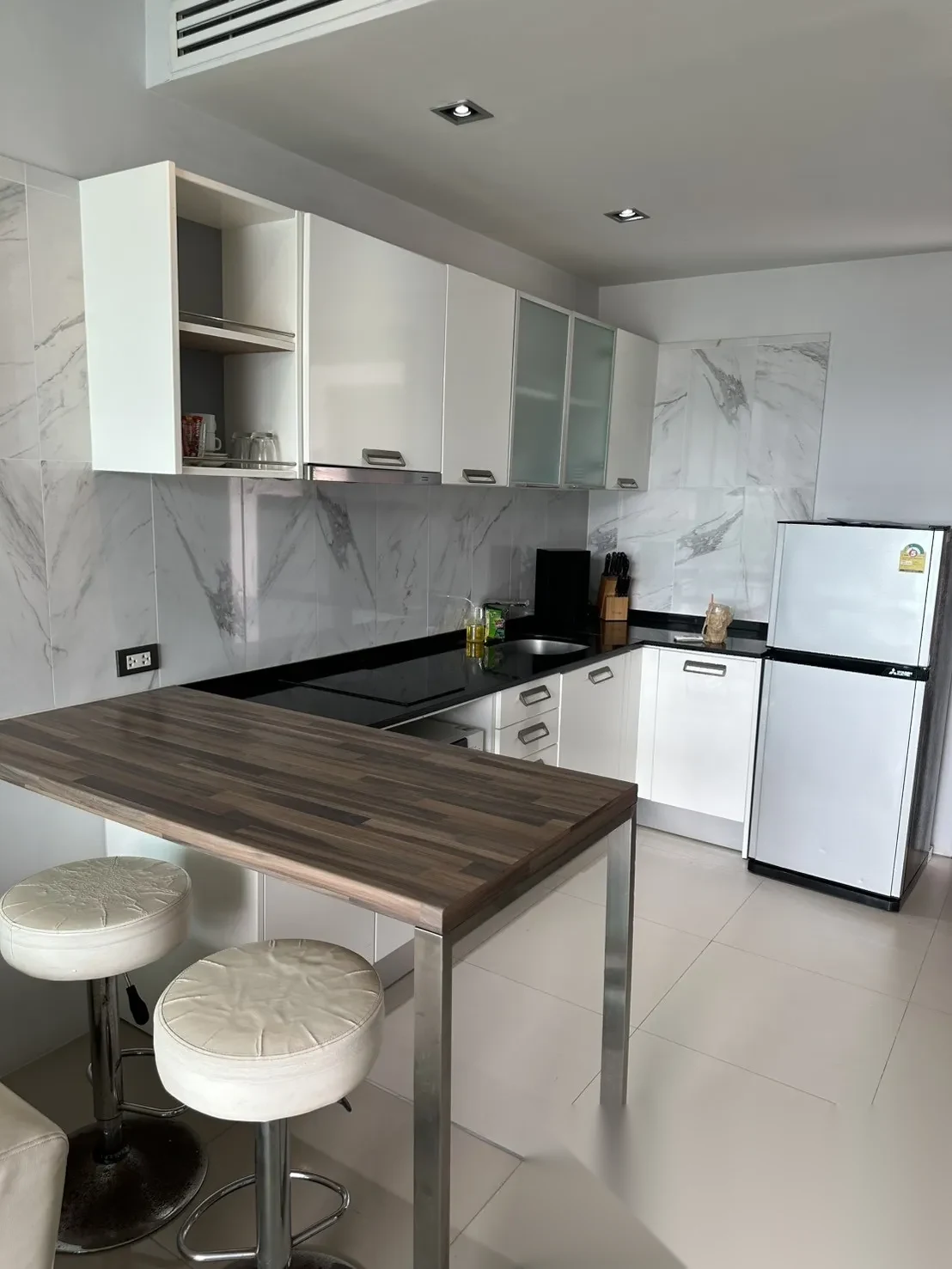 Апартаменты 1BR в ЖК The Emerald Terrace · Патонг · Частичный вид на море — фото 3