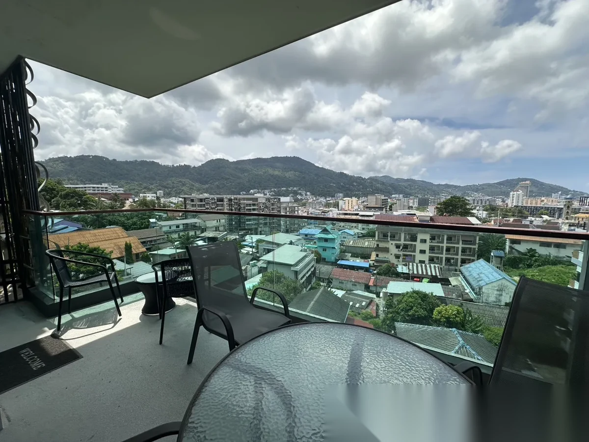 Апартаменты 1BR в ЖК The Emerald Terrace · Патонг · Частичный вид на море — фото 4