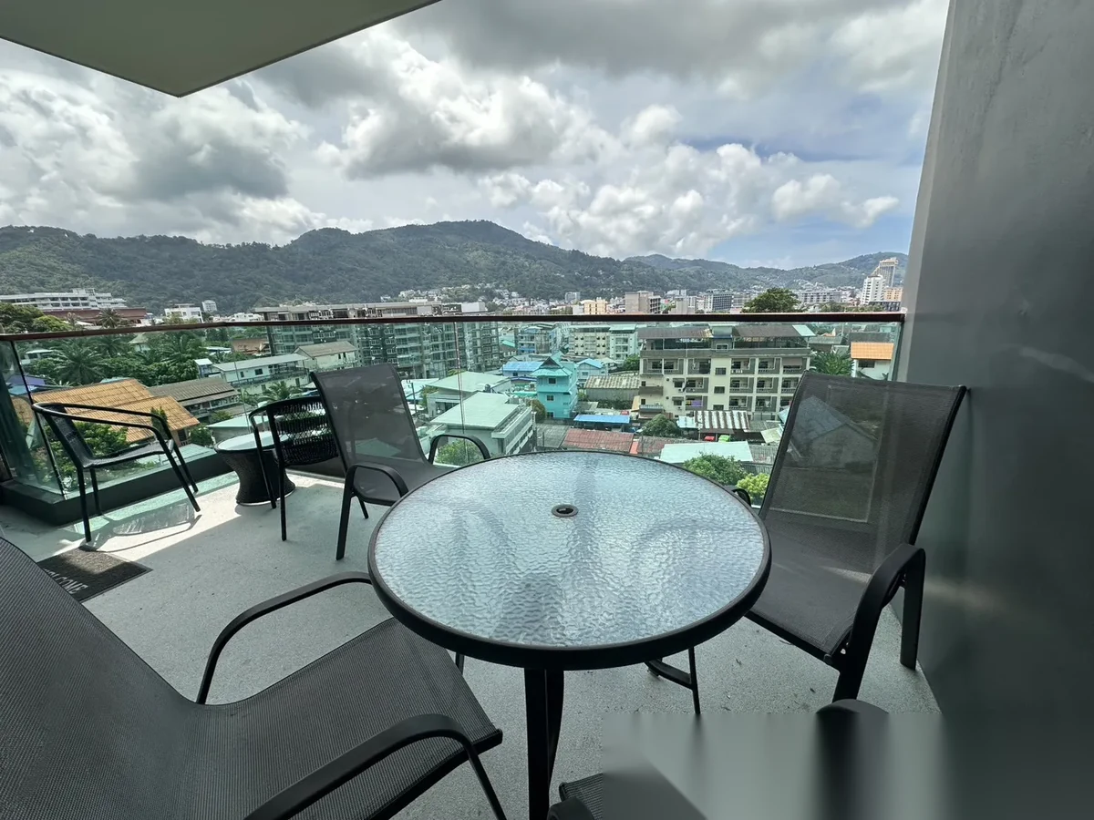 Апартаменты 1BR в ЖК The Emerald Terrace · Патонг · Частичный вид на море — фото 13