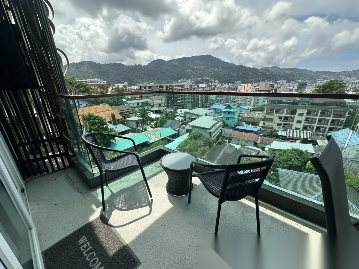 Апартаменты 1BR в ЖК The Emerald Terrace · Патонг · Частичный вид на море — фото 14
