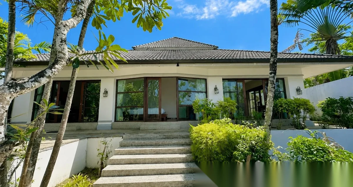 4 Bedroom Villa for sale at Loch Palm Golf Club complex · Kathu · Pool View