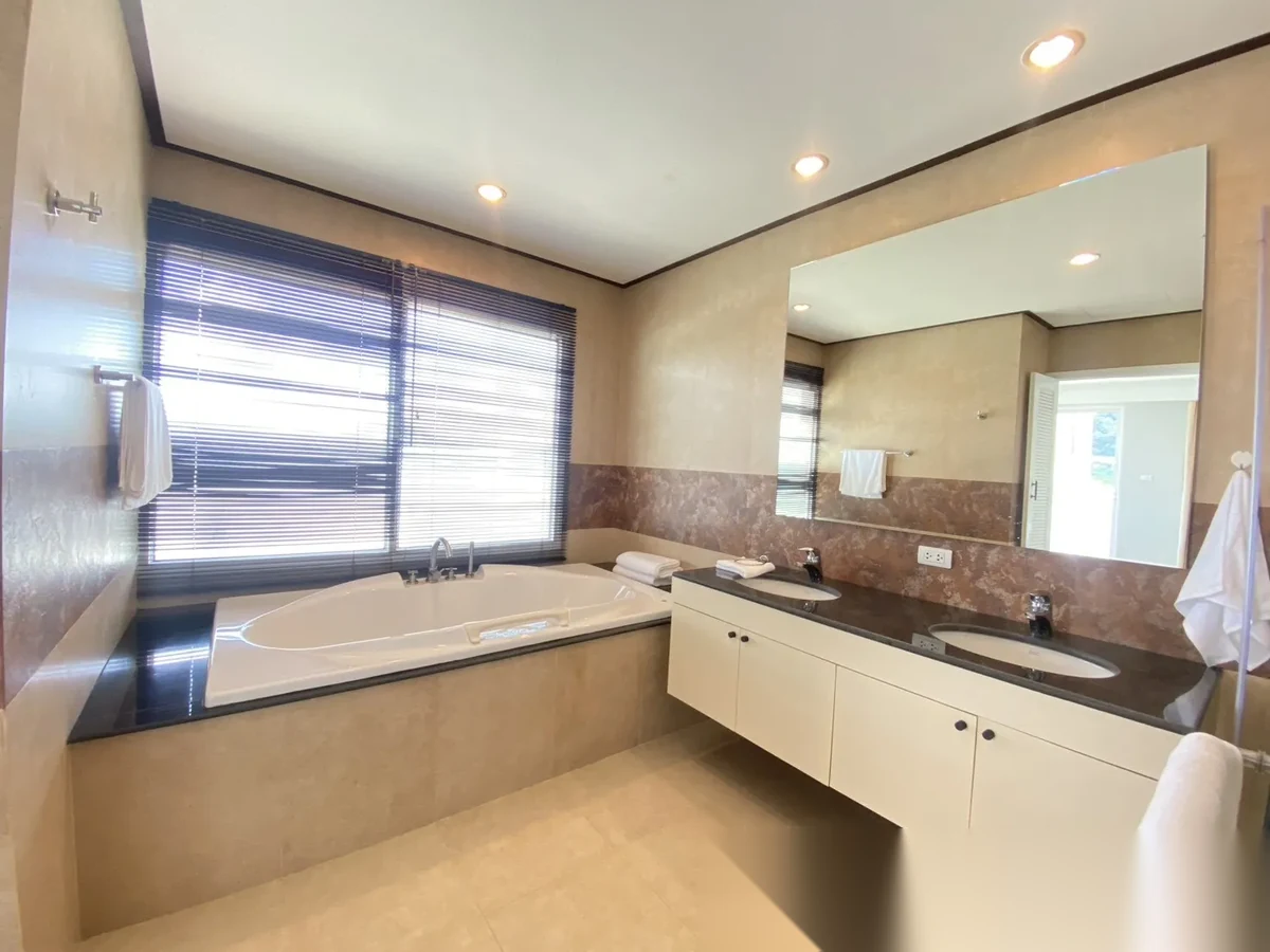 2 Bedroom Penthouse for rent at The Heritage Suites complex · Kathu · Garden View — photo 11