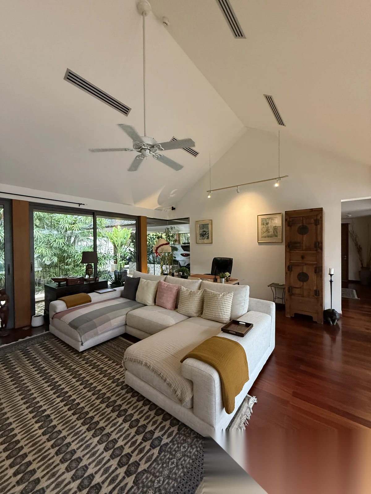 5 Bedroom Villa for sale at Rawai Villas complex · Rawai · Pool View — photo 22