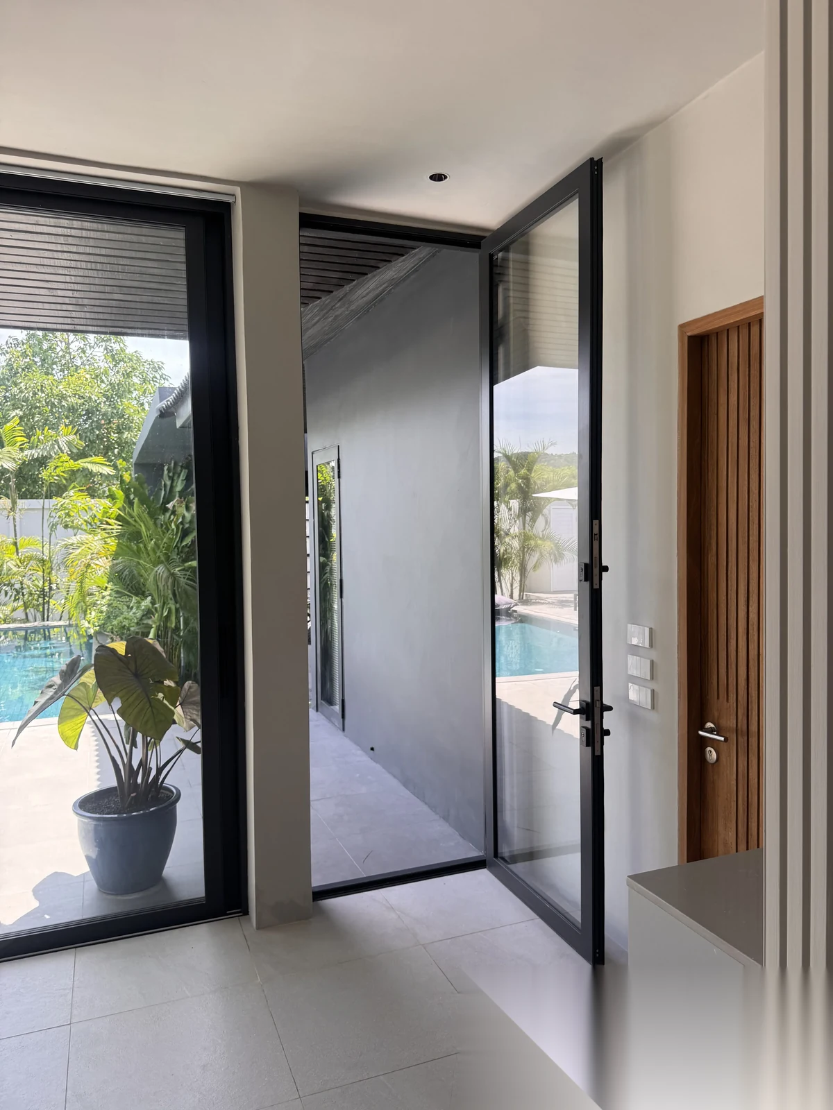 4 Bedroom Villa for sale · Pool View — photo 16