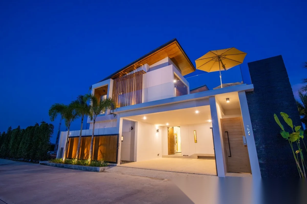 3 Bedroom Villa for sale at Zenithy Pool Villa complex · Si Sunthon · Pool View — photo 21