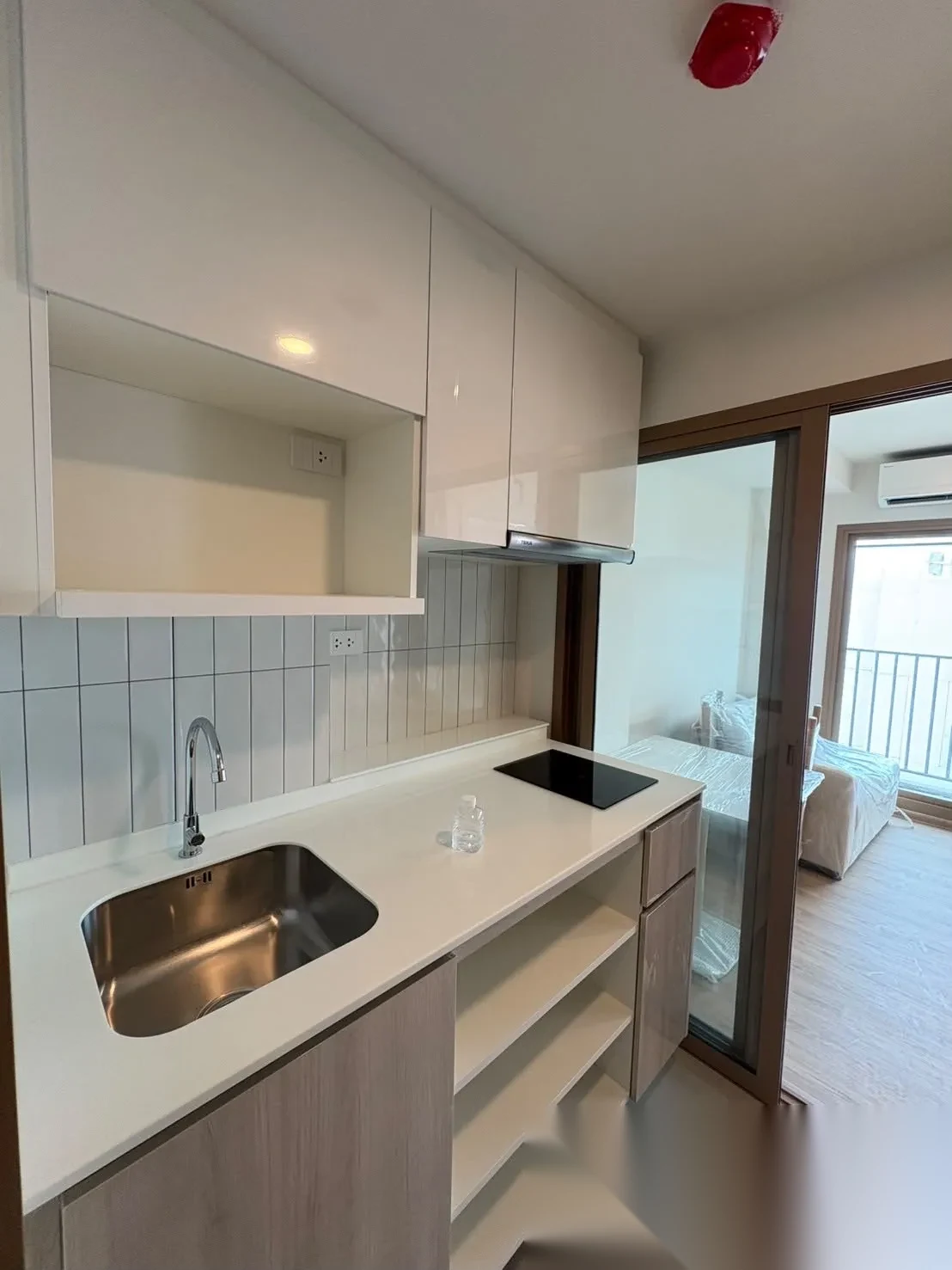 1 Bedroom Apartment for sale at Escent Phuket complex · Wichit · Pool View — photo 4