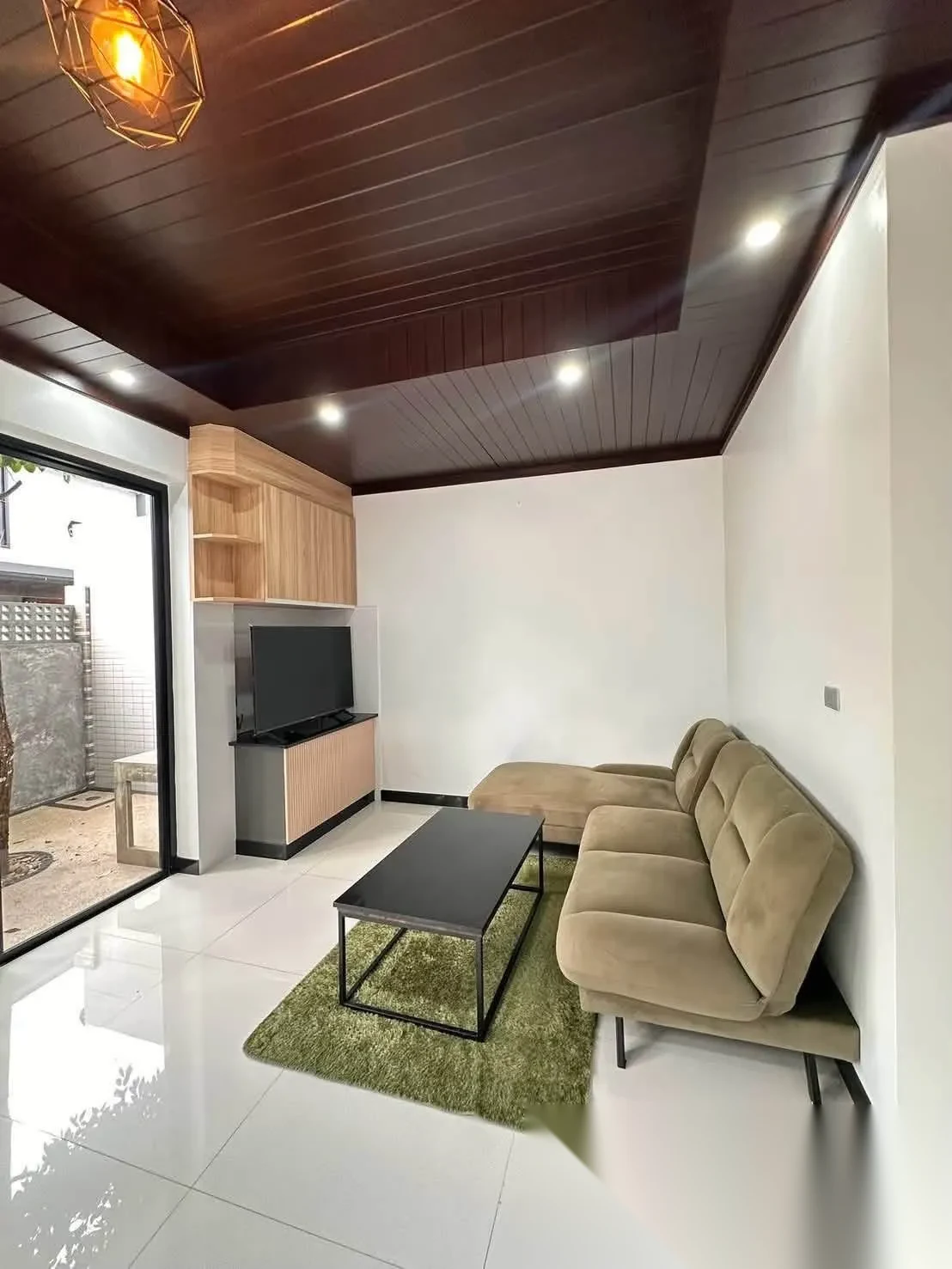 3 Bedroom Villa for rent · Thep Krasattri · Garden View — photo 8