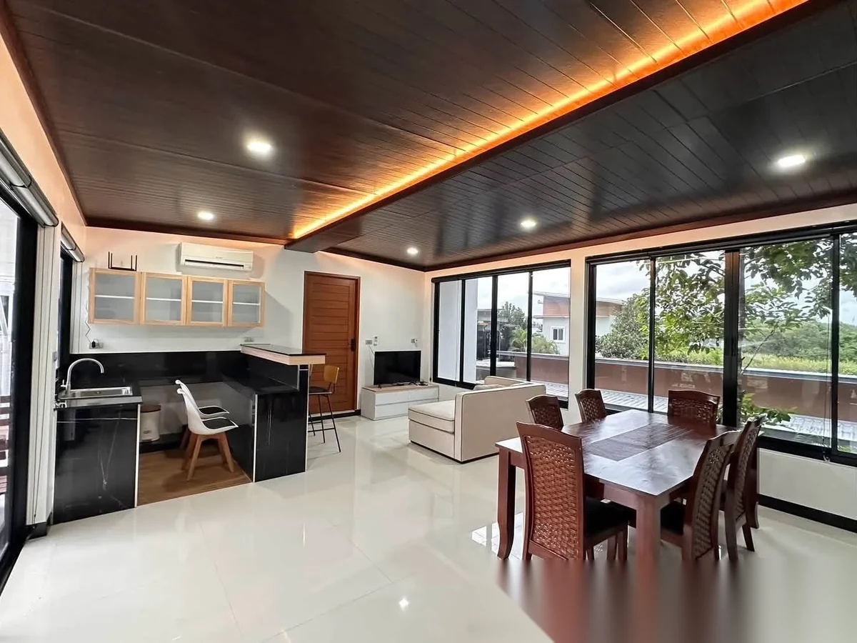 3 Bedroom Villa for rent · Thep Krasattri · Garden View — photo 11