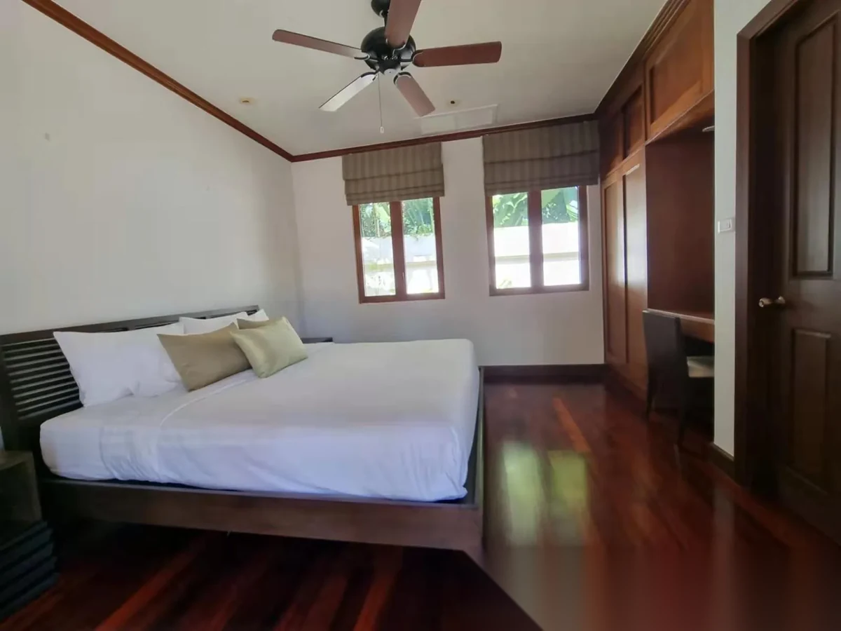 5 Bedroom Villa for rent at Sai Taan Villas complex · Choeng Thale — photo 2