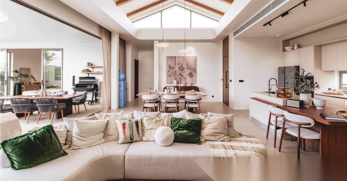 4 Bedroom Villa for sale at Manor Phuket complex · Si Sunthon · Pool View — photo 3