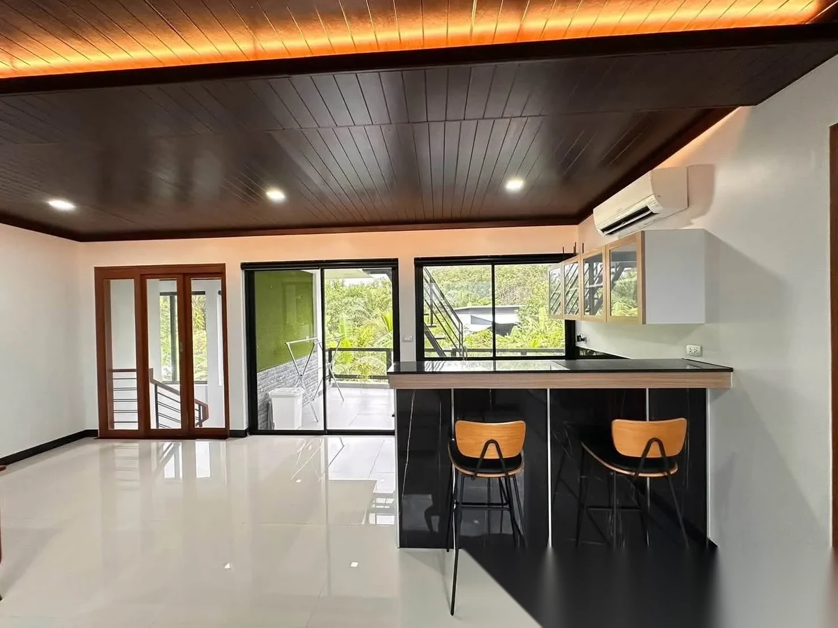 4 Bedroom Villa for rent · Thep Krasattri · Pool View — photo 3