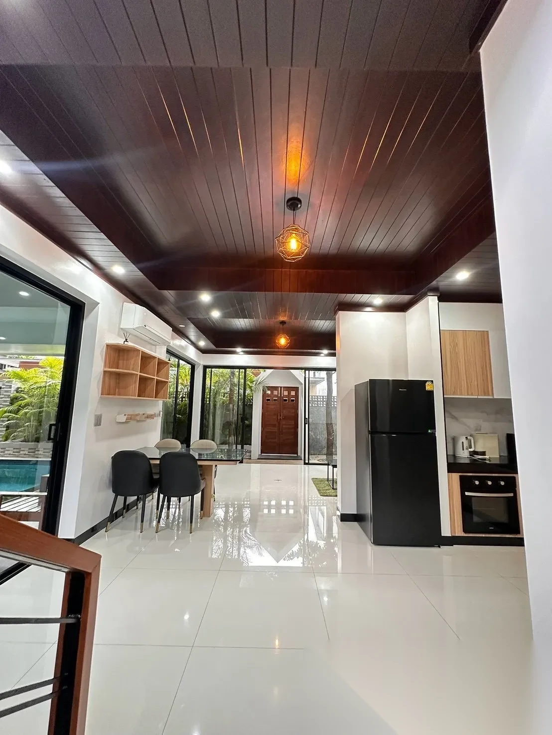 3 Bedroom Villa for rent · Thep Krasattri · Pool Access — photo 7