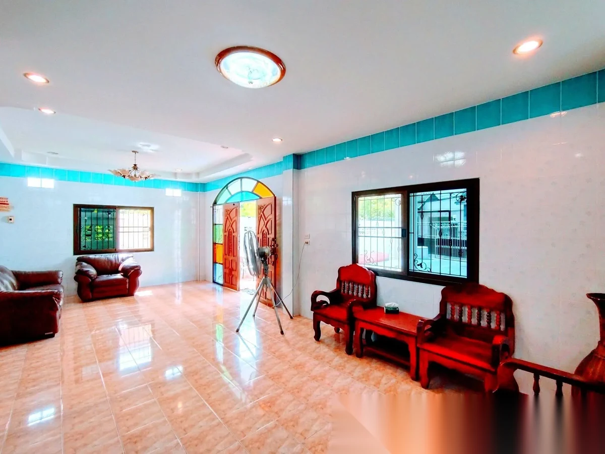3 Bedroom House for sale — photo 4