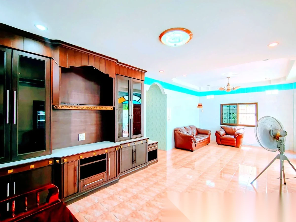 3 Bedroom House for sale — photo 5