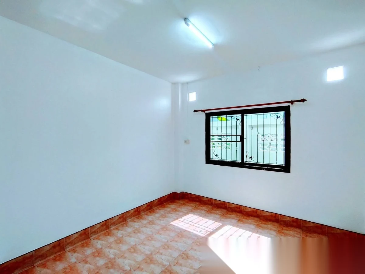 3 Bedroom House for sale — photo 14